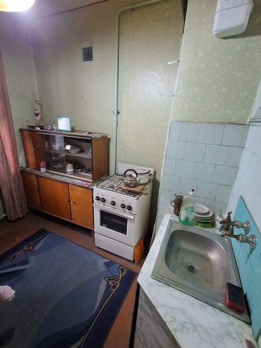 Продам 3к сталинку в центре города ул.Ковалевича