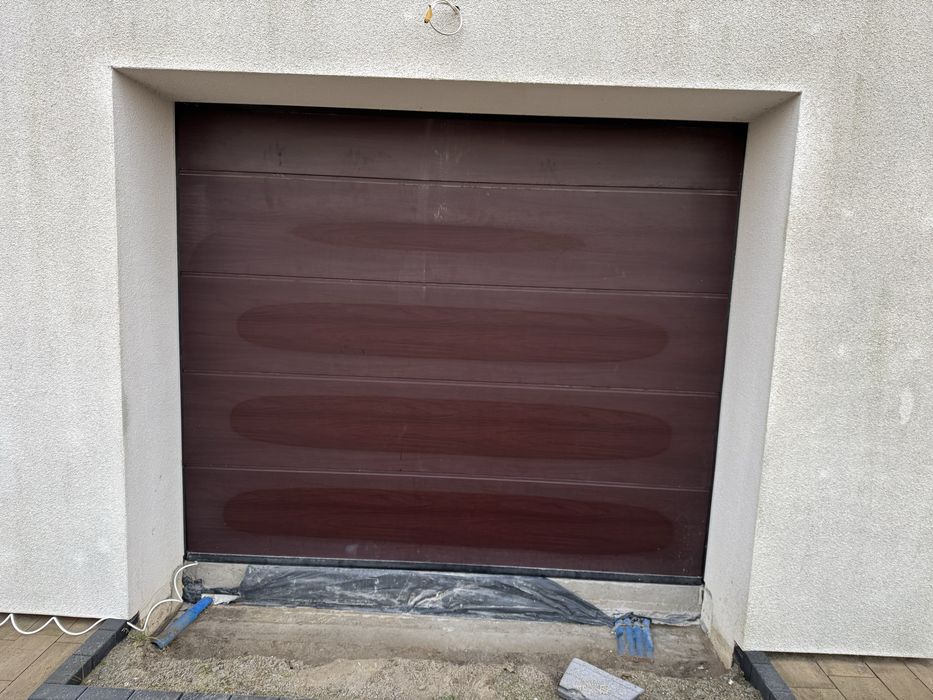 Brama  garażowa  segmentowa