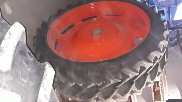 Koła wąskie do KUBOTA 9.5R28 R32 i R44 i R48 8.3R32 11.2R44 13.6R48