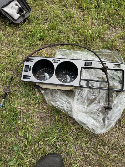 Licznik Wskaźniki Obrotomierz Ramka Linka VW Golf 1 GTI Cabrio Jetta MotoMeter