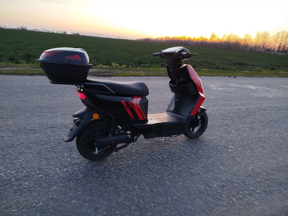 ПРОДАМ електро скутер