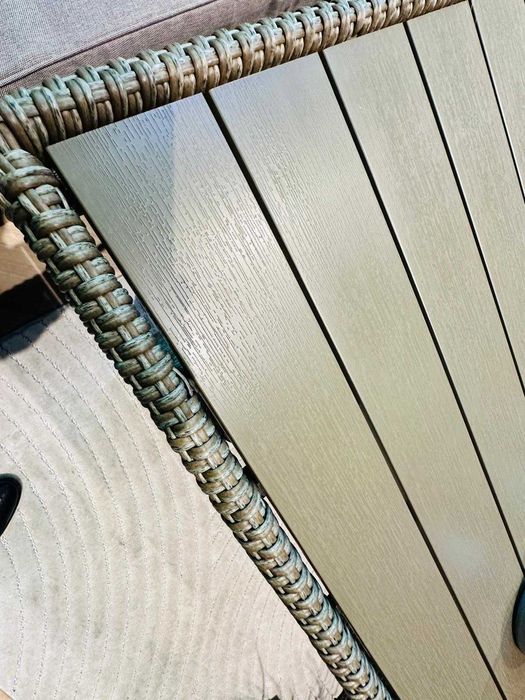 MESA de JARDIM em Madeira Artificial e RATTAN Sintético