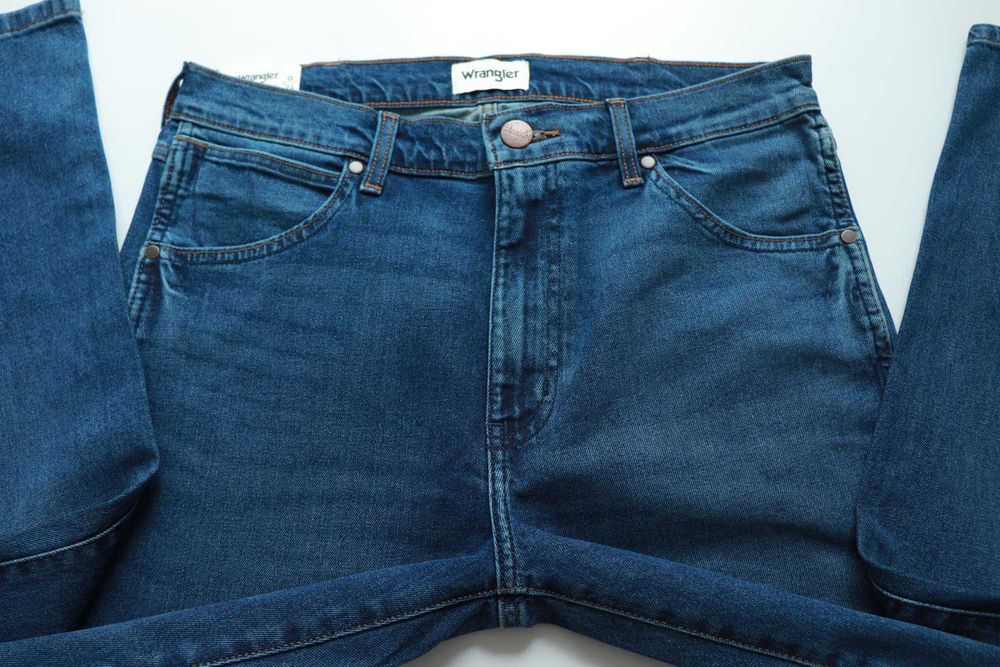 WRANGLER LARSTON 812 W33 L36 męskie spodnie jeansy slim tapered nowe