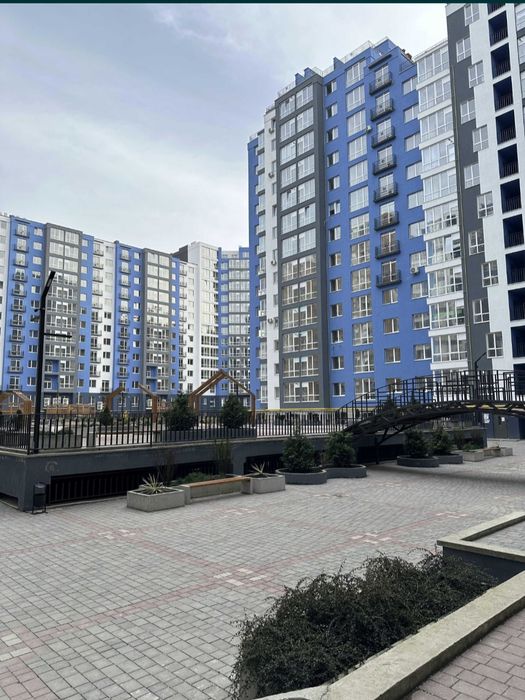 Здана ЖК КНЯГИНЕН двохрівнева