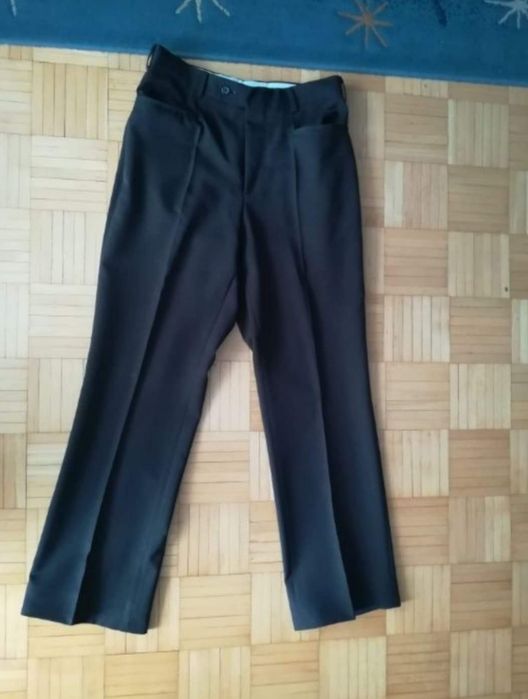 Czarny garnitur 182/108/90 z kamizelką
