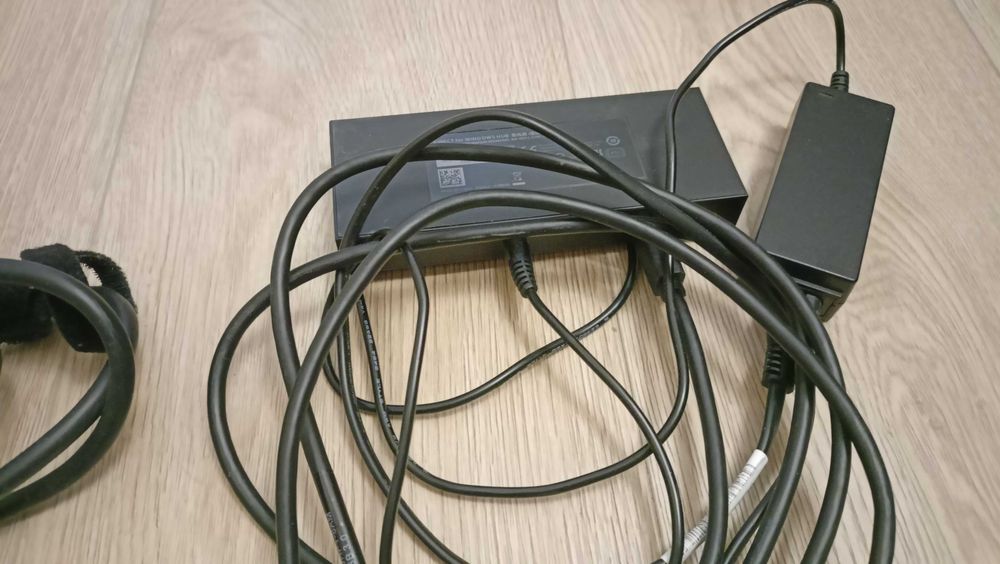 Kamera Kineckt plus adapter do Xbox One Na prezent