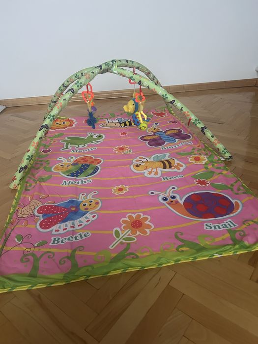 Розвиваючий килимок для малюків