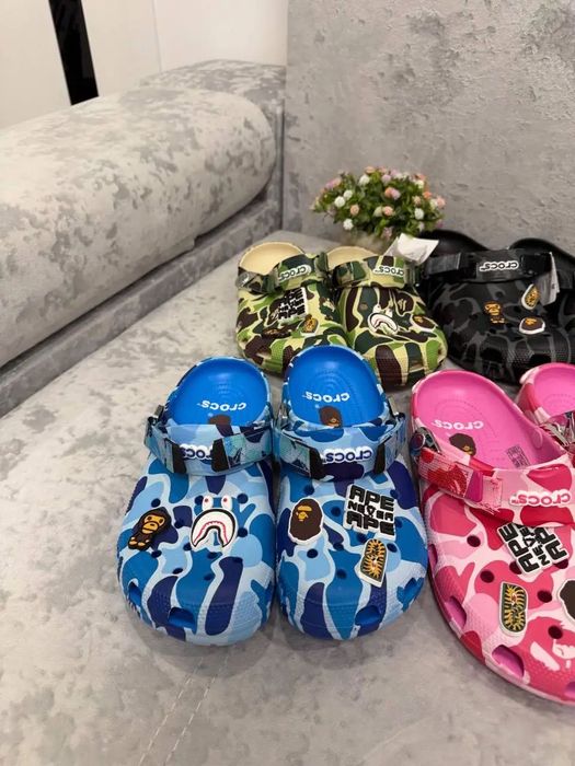 ‼️РОЗПРОДАЖ‼️ Тапки Bape x Crocs | Чорний, синій, зелений, рожевий | Розміри 37–45
