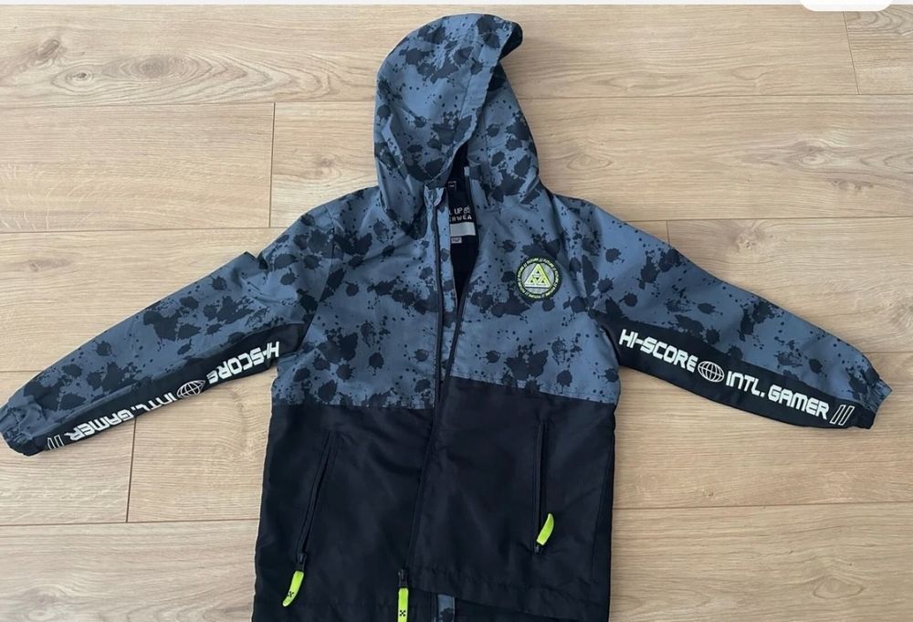 Куртка вітровка f&f