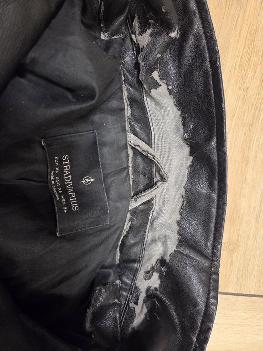 Czarna ramoneska kurtka skórzana eko skóra biker jacket Stradivarius