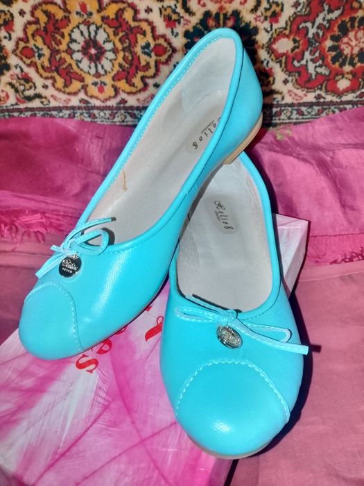 Балетки продам Helios.