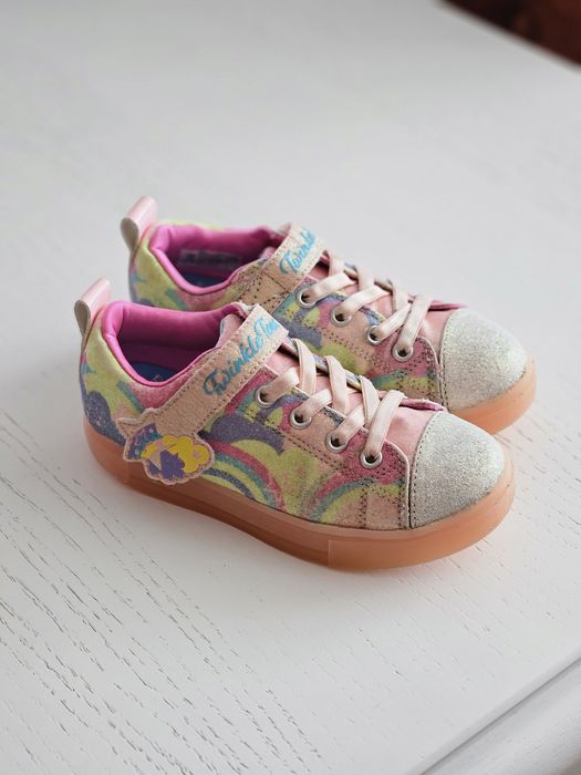 Кеди Skechers 30 розмір, дуже м'які.