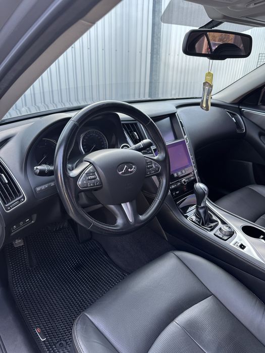 Infiniti q50 2,2d