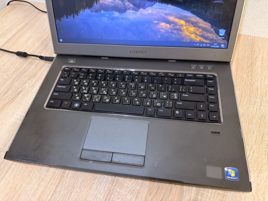 Ноутбук Dell Vostro 3560 15.6” / Core i3 / 4GB / SSD 128GB