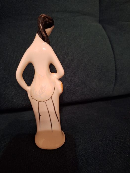 Porcelanowa figurka prl