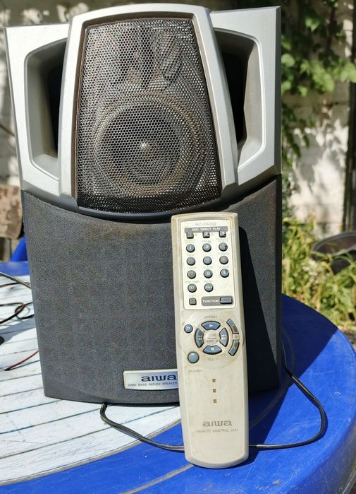 Музикальний центр "aiwa"