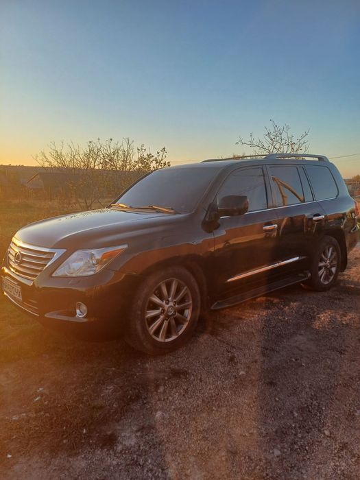 Продам Лексус 570