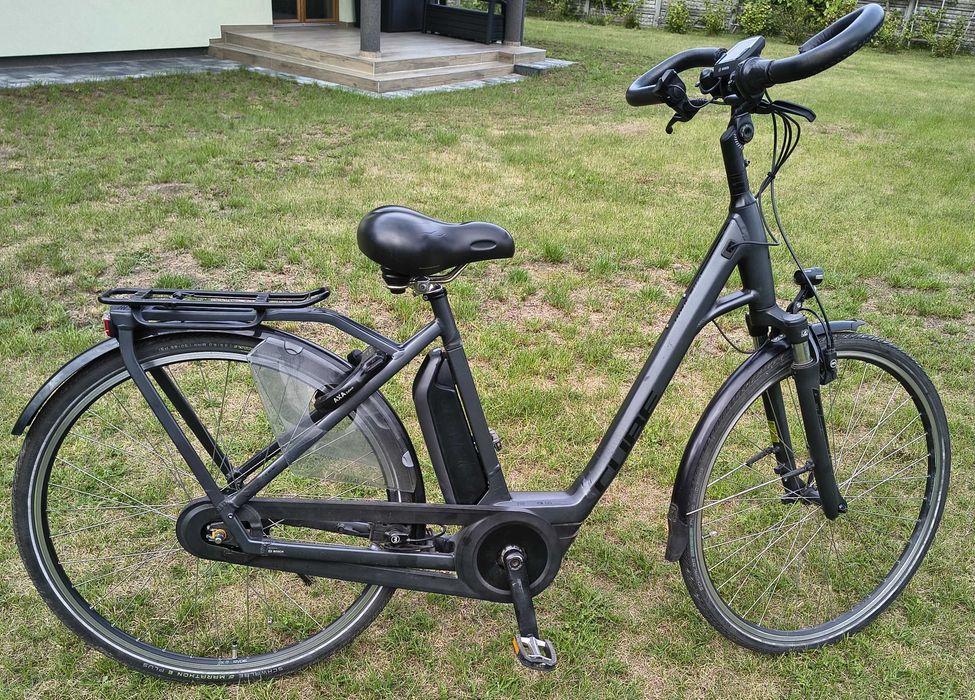 Rower elektryczny Cube