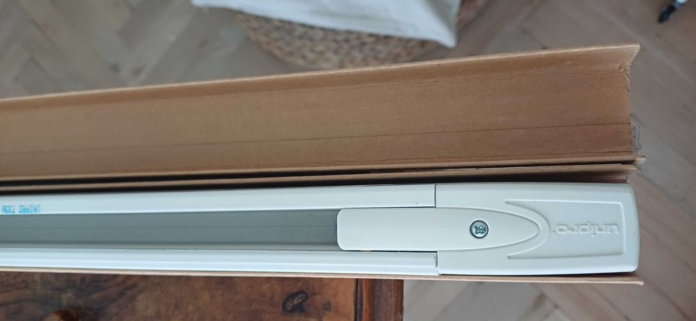 Listwa do oświetlenia profesjonalna Unipro T33W + zasilacz