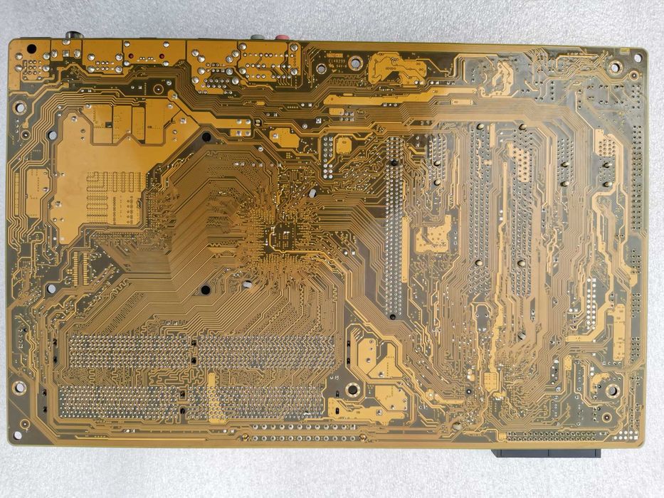 Материнская плата Asrock и Asus 775 сокет интел