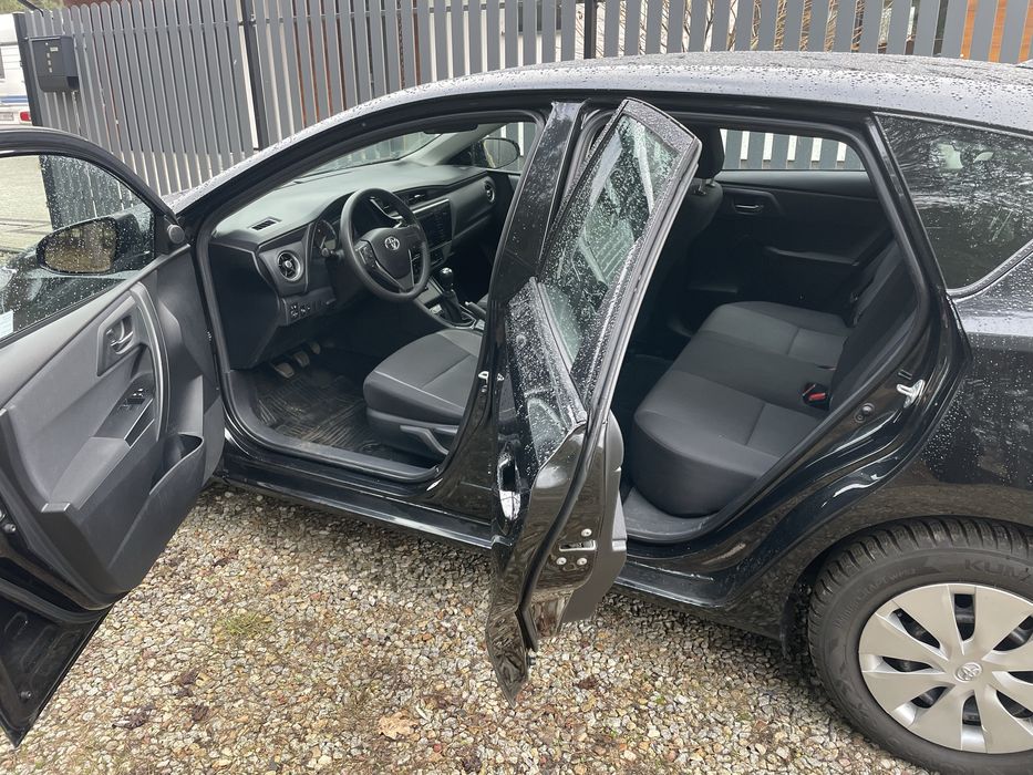 Toyota Auris 1.6 benzyna 2018 rok