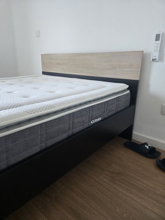 Cama de casal com colchão