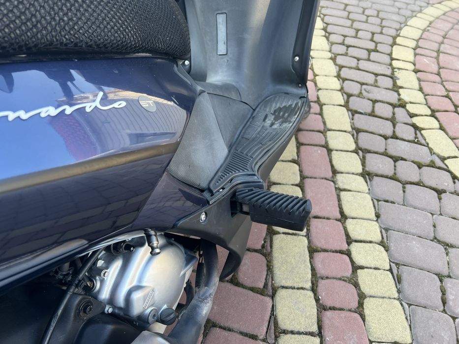 Aprilia leonardo 250(yamaha majesty 250) торг