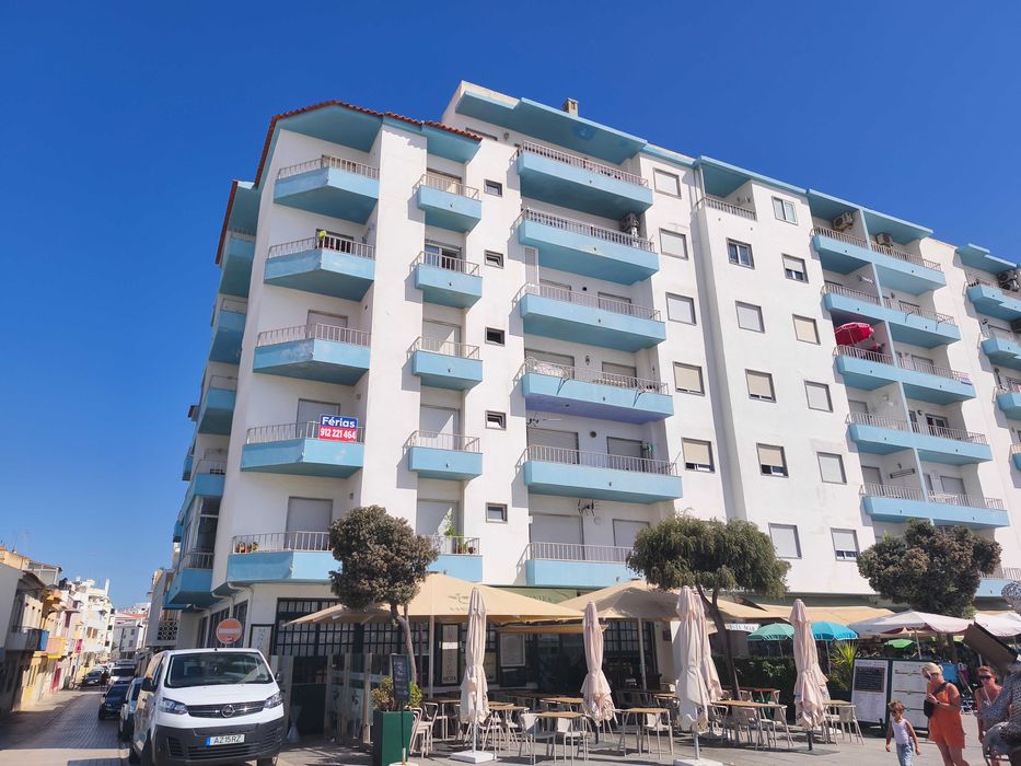 Armação de Pêra, T2 Frente á Praia dos Pescadores, Garagem, Vista Mar