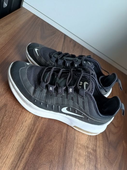 Buty dla chłopca NIKE czarne rozmiar 35,5