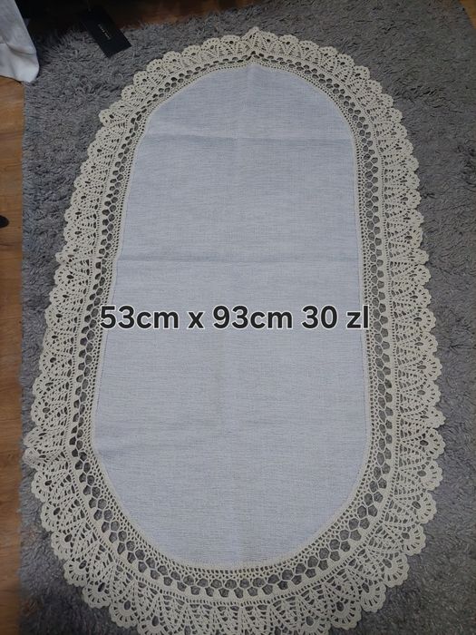 Obrus robiony na szydełku beżowy 53cm x 93 cm