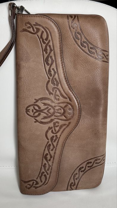 Продам шкіряний клатч б/у