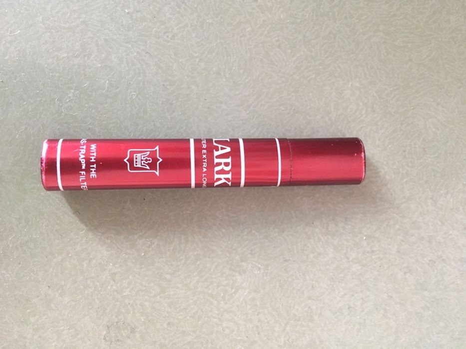 Isqueiro a gas vintage Publicidade "Lark"