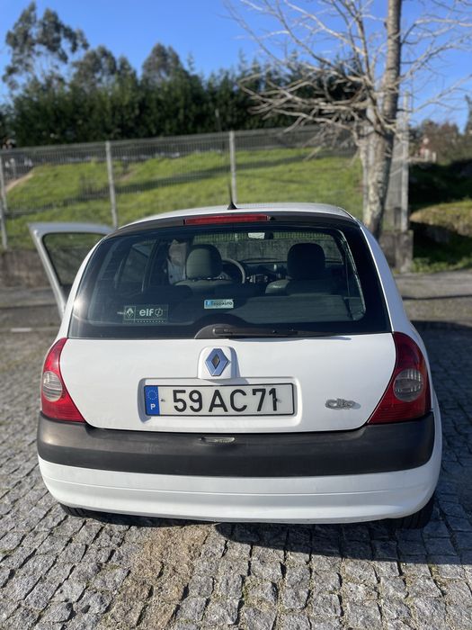 Renault Clio 1.2 DCI – 2003 – Muito Económico