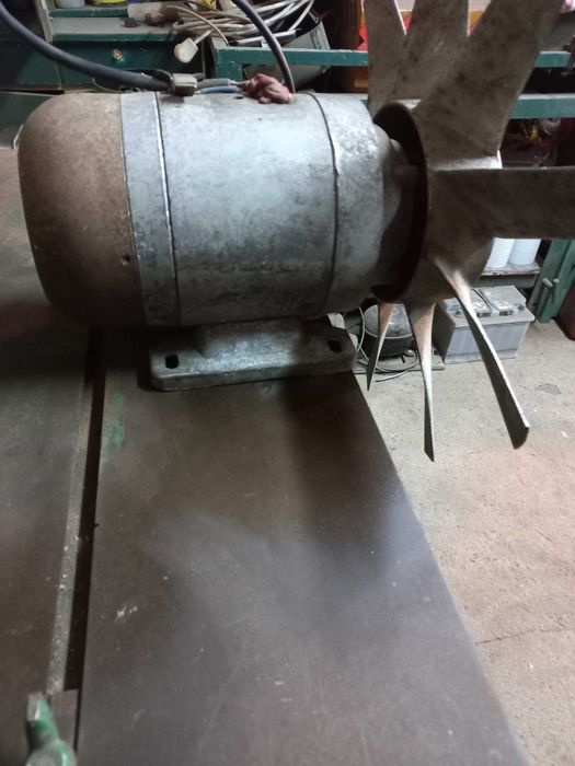 wentylator przemysłowy 220v