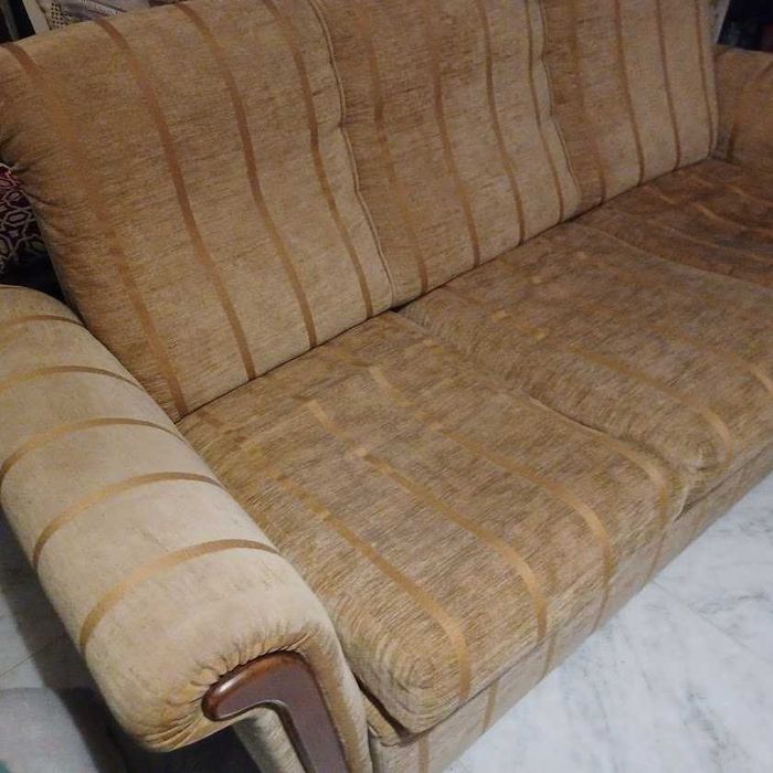 Vendo sofá com muito uso