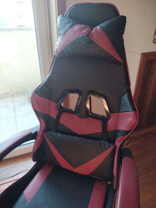 Cadeira gaming com almofada de massagens