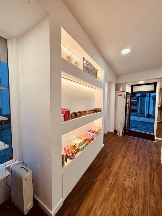 Negócio de Cosméticos à Venda – Faturação Ativa”.