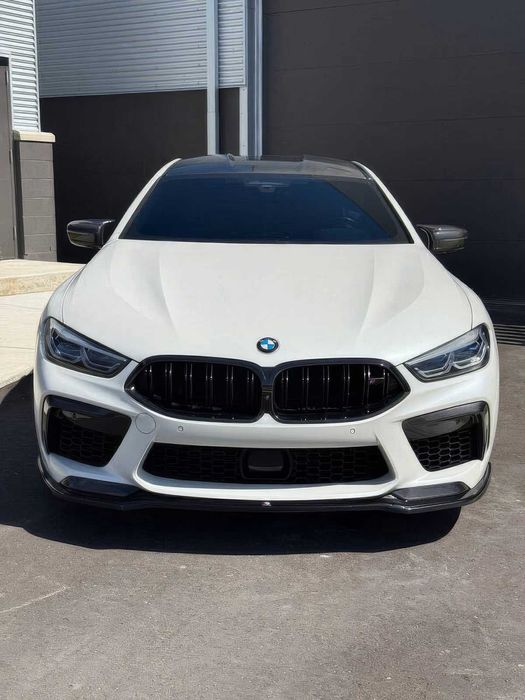 BMW M8 Competition      2022