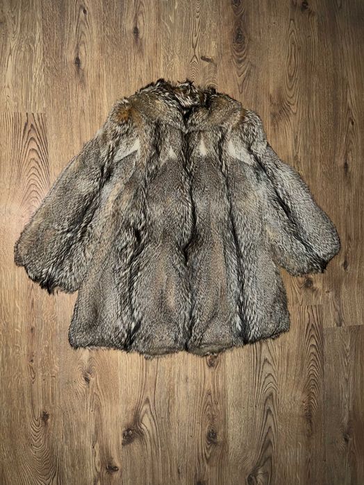 Piękne naturalne futro z kojota