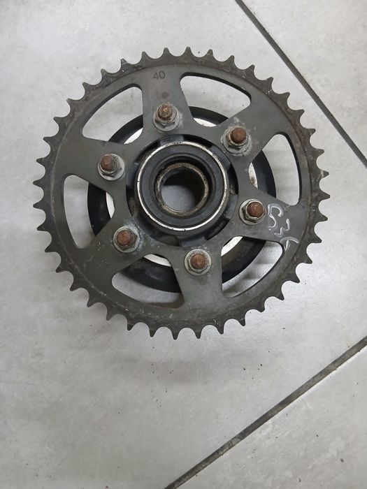 Zębatka zabierak koła Kawasaki ZX-6R 6R 636 rok 05-06