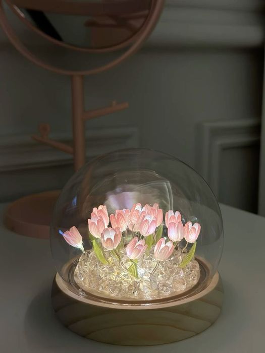Tulip dome lamp aesthetic