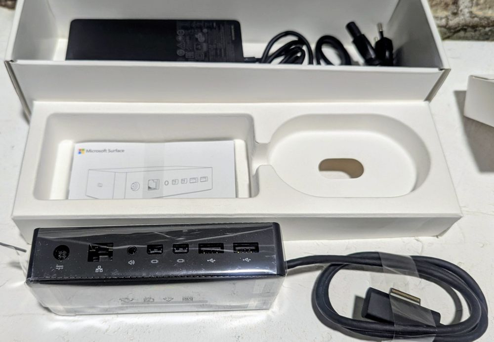 Док-станція Microsoft Surface Dock 1661