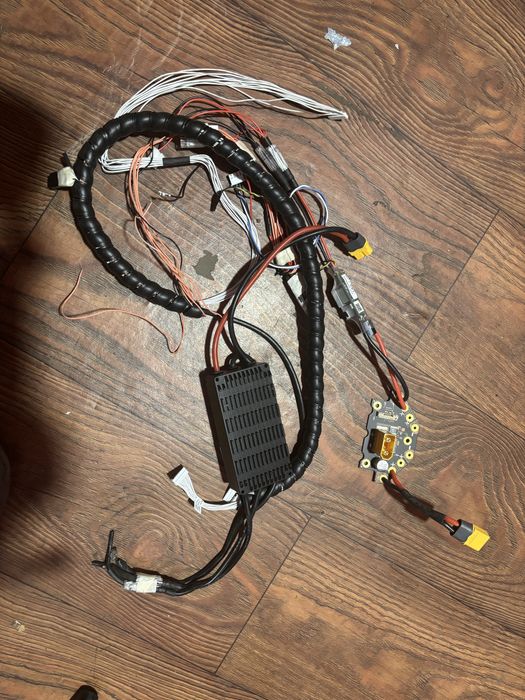 Електроніка з бпла