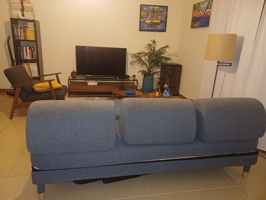 Sofa cama ikea em bom estado