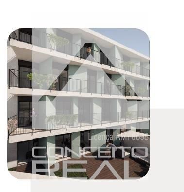 Apartamento T0 + varanda + lug. de garagem (Costa Cabral)