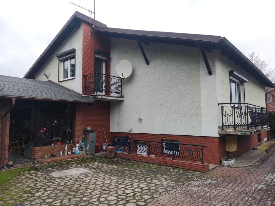 Syndyk sprzeda udział w domu jednorodzinnym w Ostrowcu
