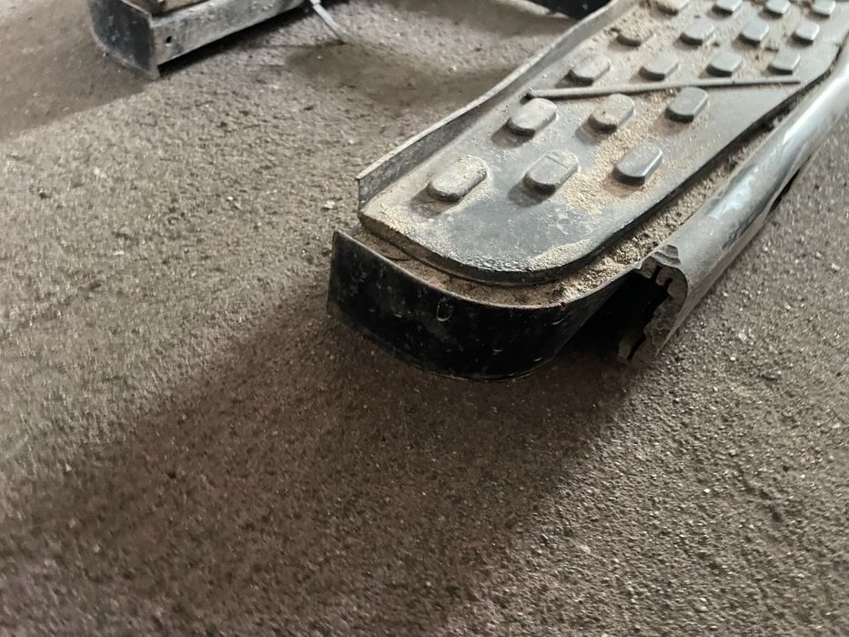 Estribos originais Range Rover Classic / Land Rover Discovery 3000