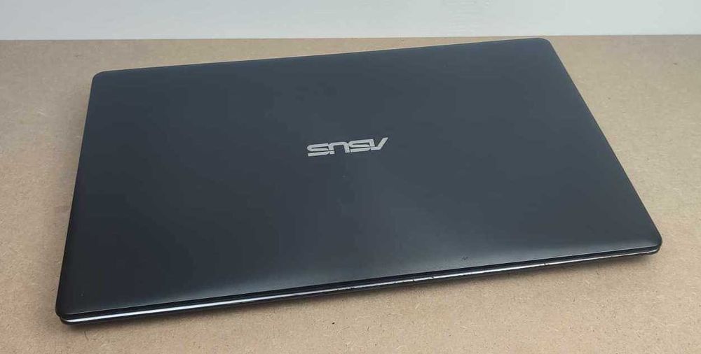 Laptop Asus Intel Core i3 CPU 1.80 Hz 4 GB dysk do laptopa 500 gb