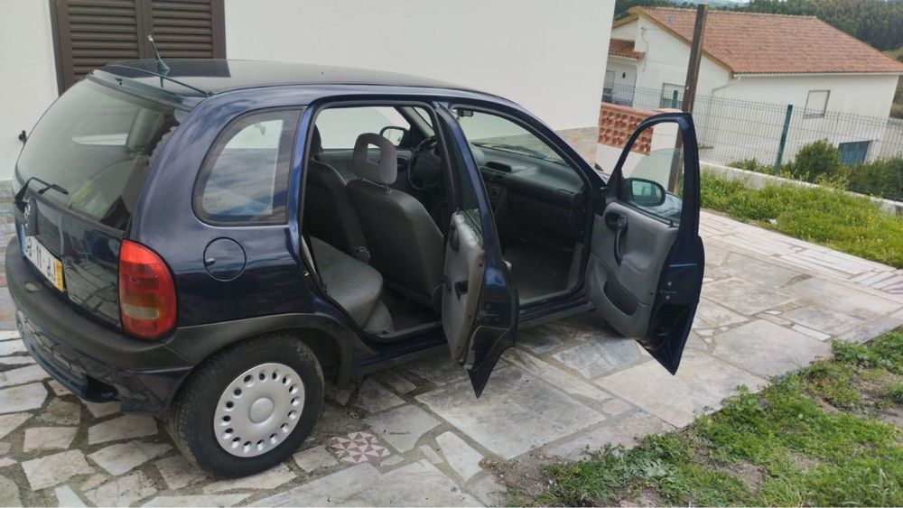 Vendo um Opel corsa b