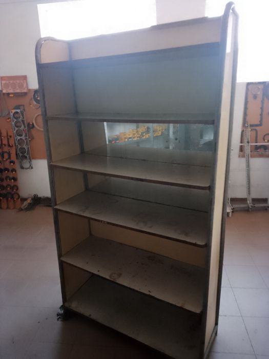 Półka garażowa z 5 poziomami